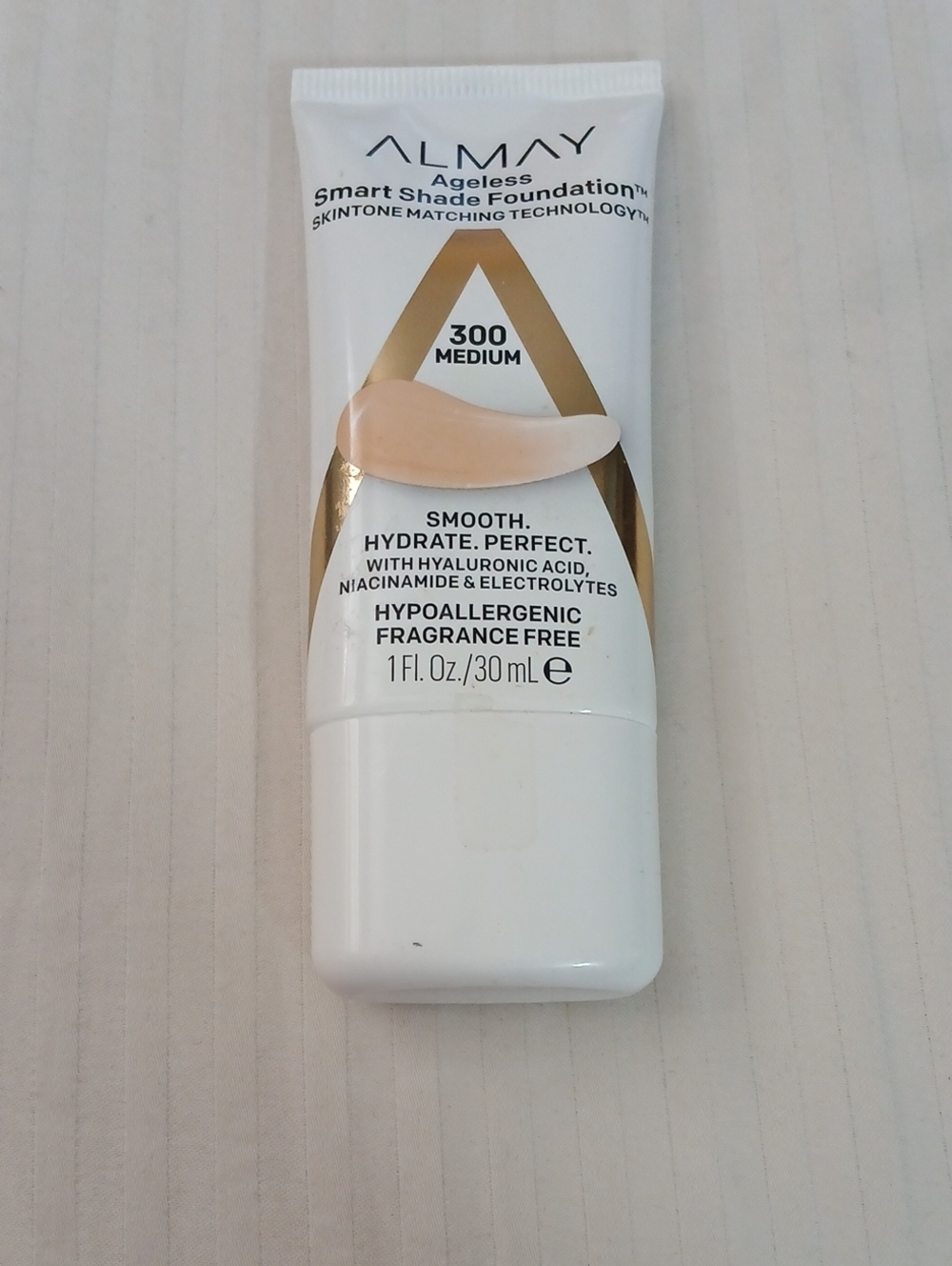 Almay Ageless Smart Shade Foundation #300 Medium
